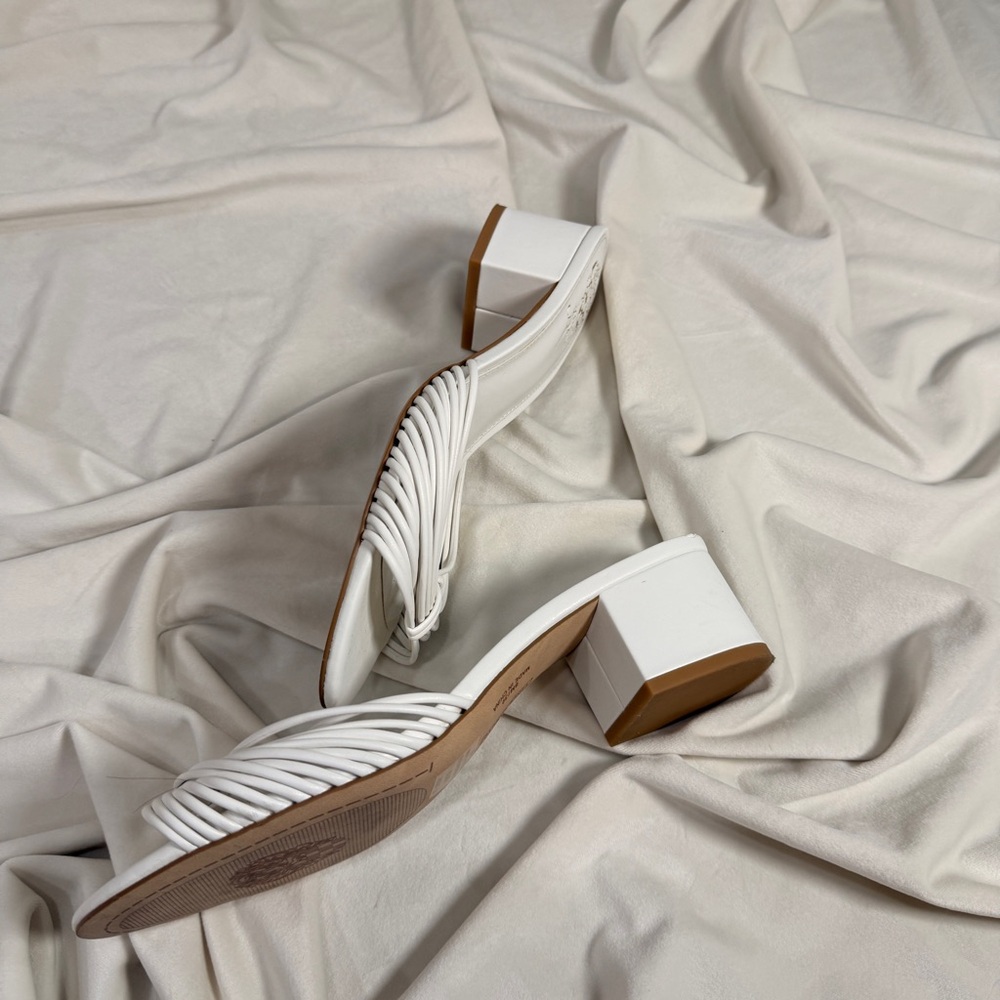 Vince Camuto Lendry White Knotted Slide Sandals Block Heel Size 8 - Picture 5 of 5